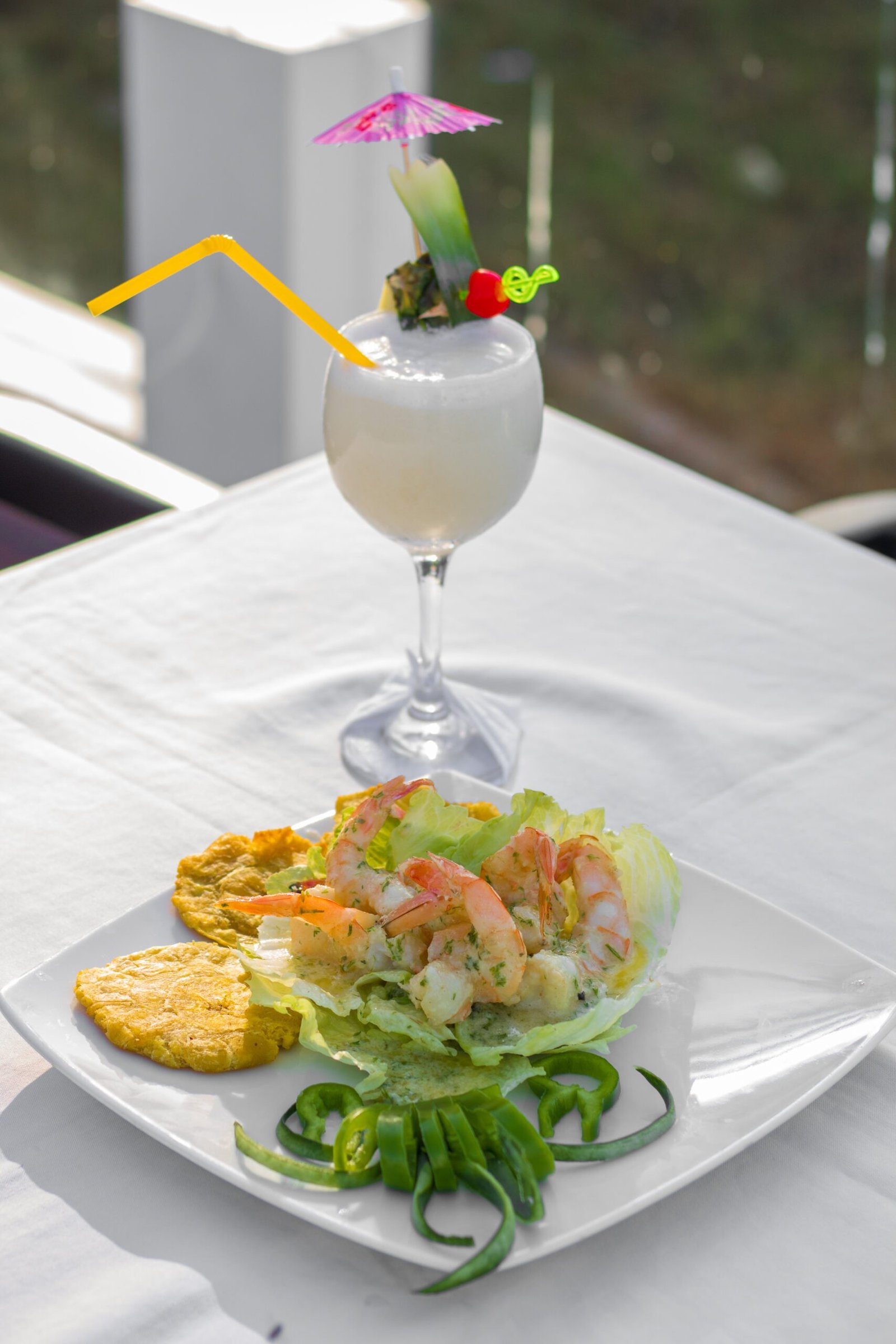 Foto de plato de comida caribeña