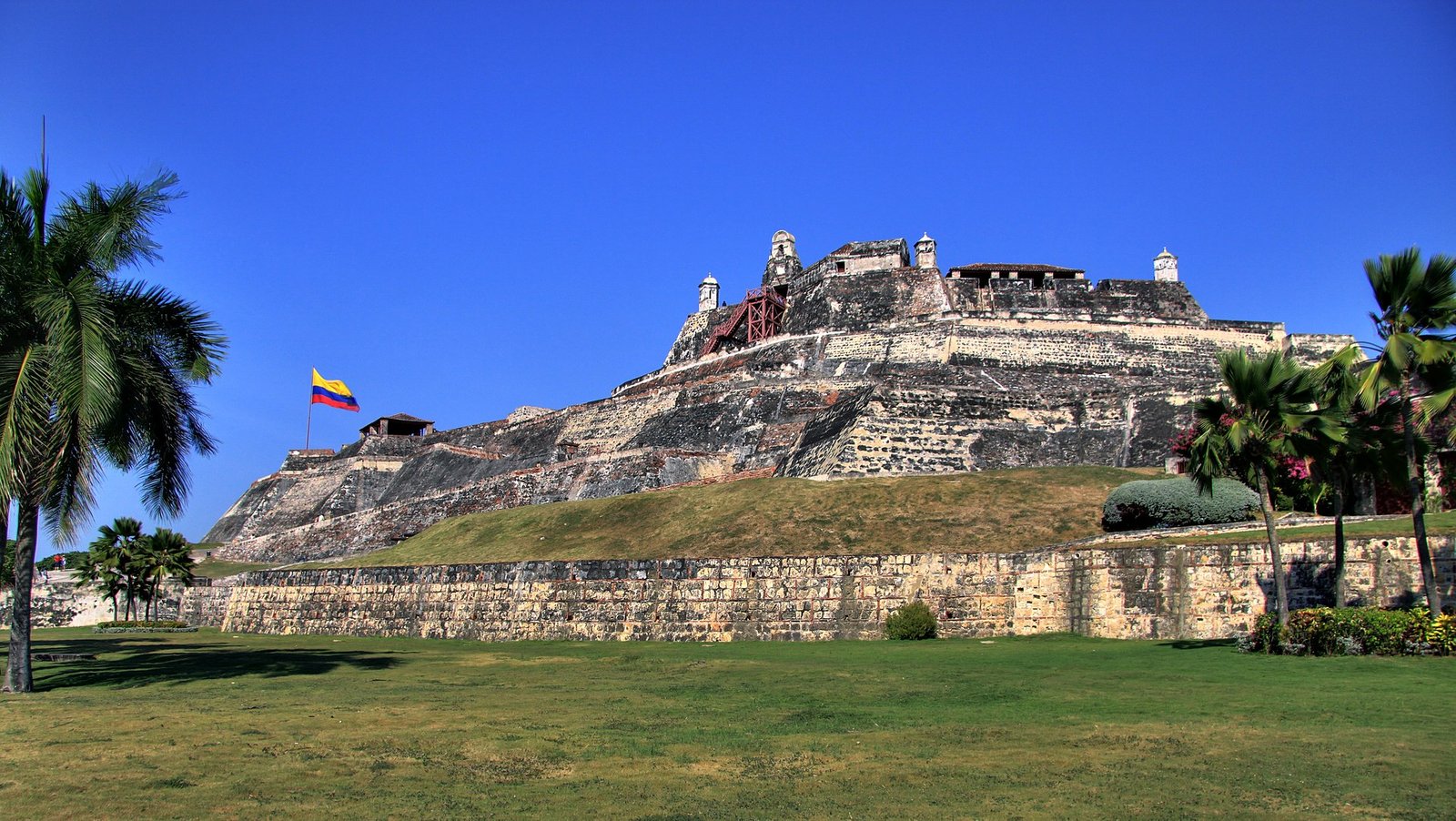 Visitar el Castillo de San Felipe, una de las cosas que hacer en Cartagena de Indias